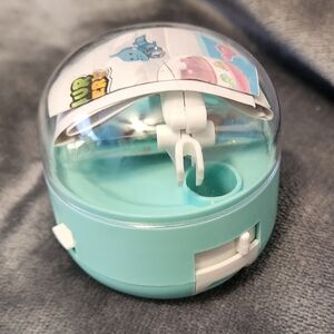 Claw machine pill holder (new)